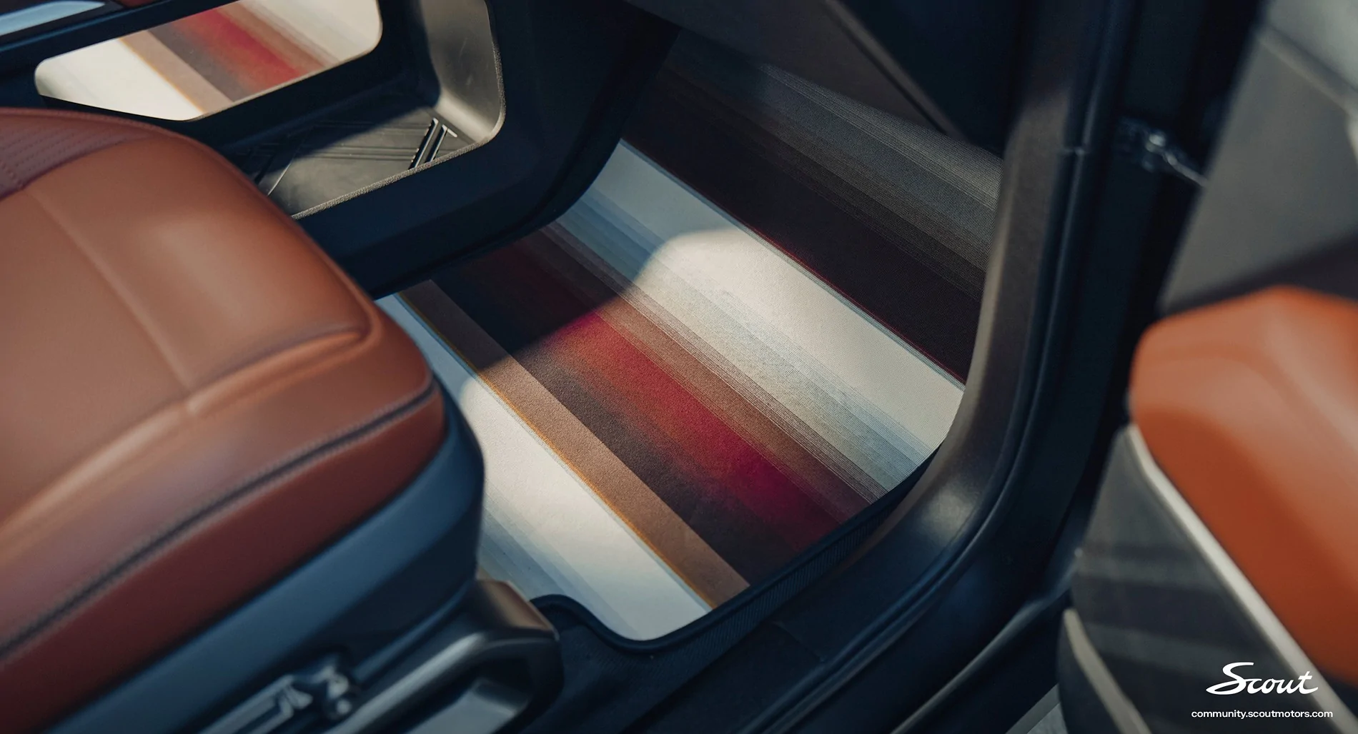 New Traveler & Terra Wallpapers released by Scout (from LA auto show) 3.webp