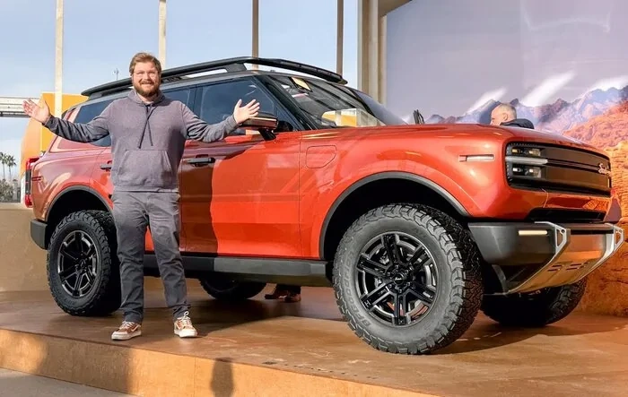 Out of Spec Review: Scout Traveler!! + UX / UI software in-depth look